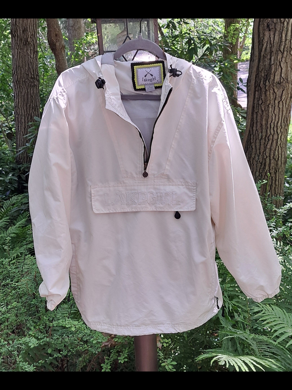 Lakegirl White Emvroidered Anorak Pullover Jacket